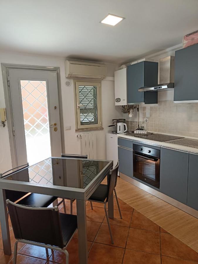 Suites In Ρώμη Εξωτερικό φωτογραφία