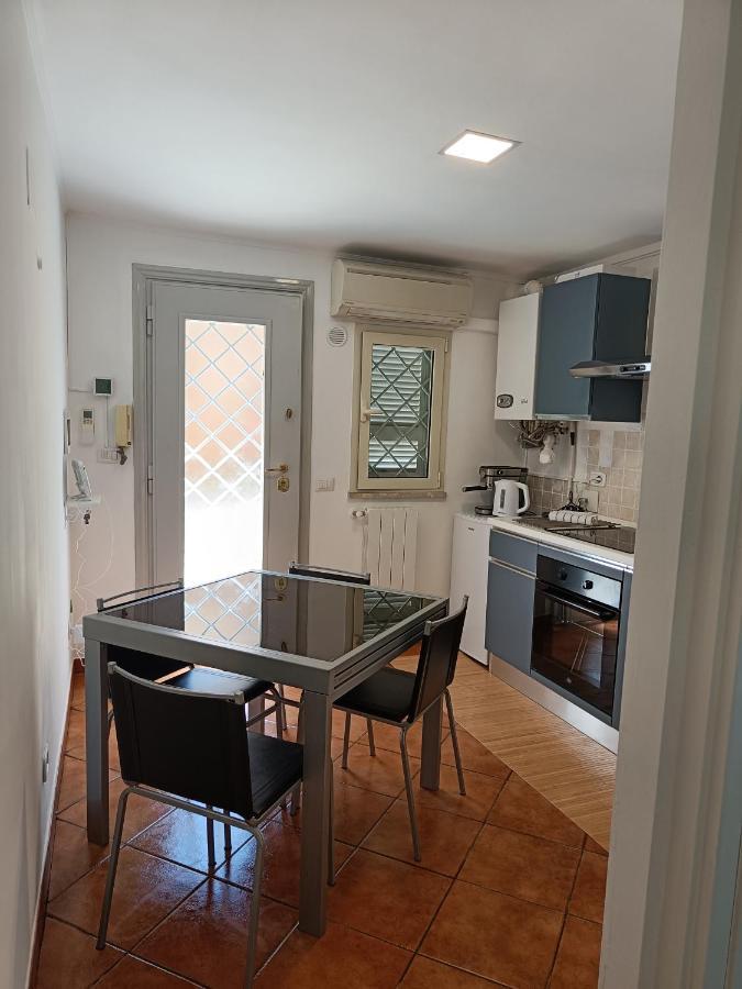 Suites In Ρώμη Εξωτερικό φωτογραφία
